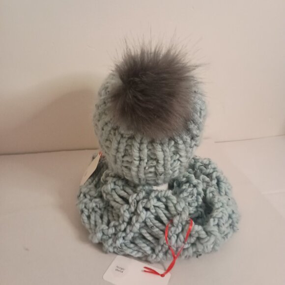 Handmade Crochet Green Blue Hat Infinity Scarf Set NWT - Picture 6 of 9